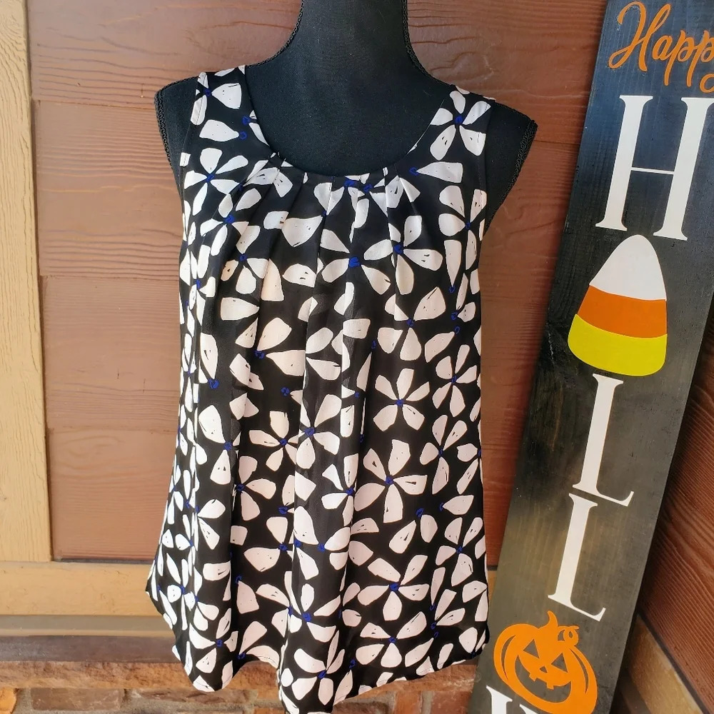 Elle Women's Floral Print Sleeveless Blouse Size Medium NWOT
